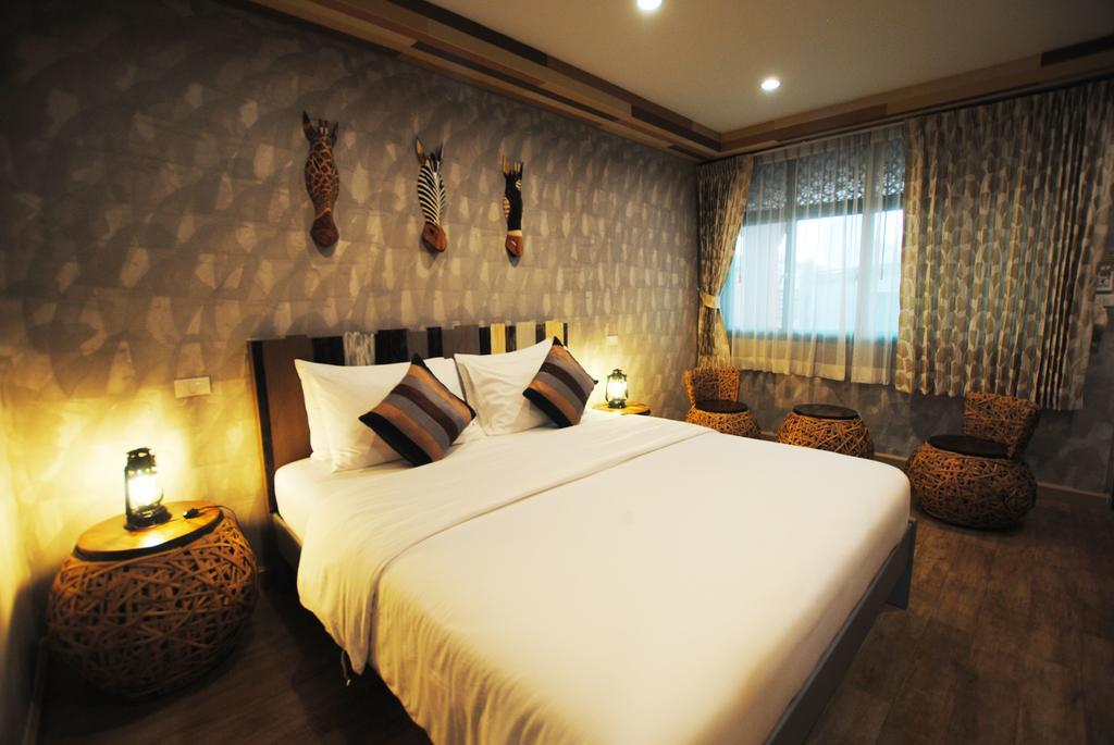 Focal Local Bed & Breakfast Banguecoque Exterior foto