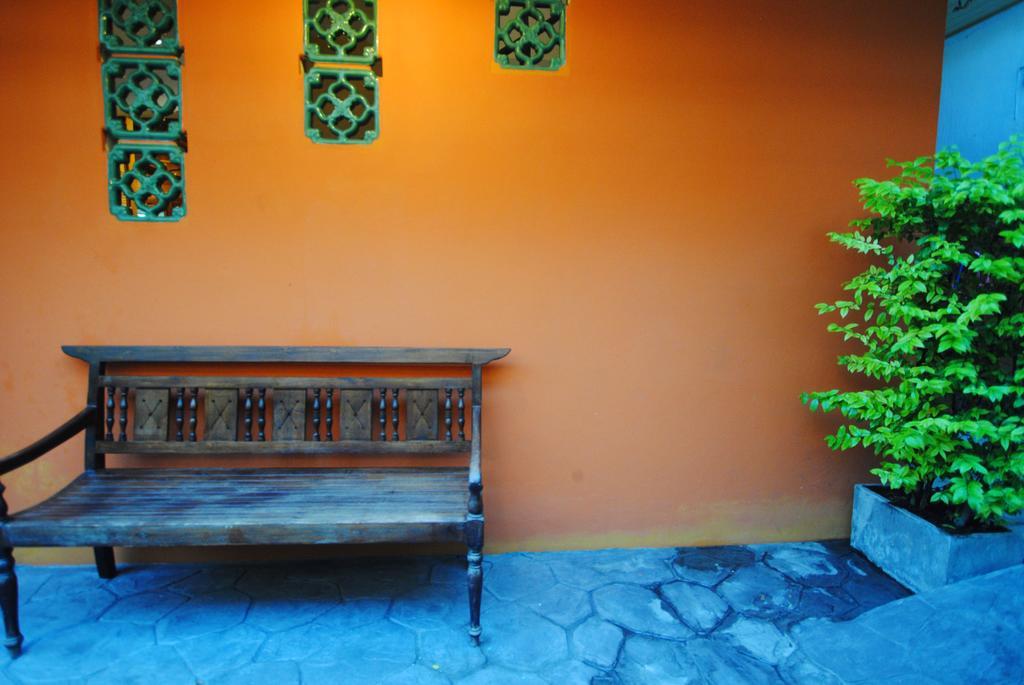Focal Local Bed & Breakfast Banguecoque Exterior foto